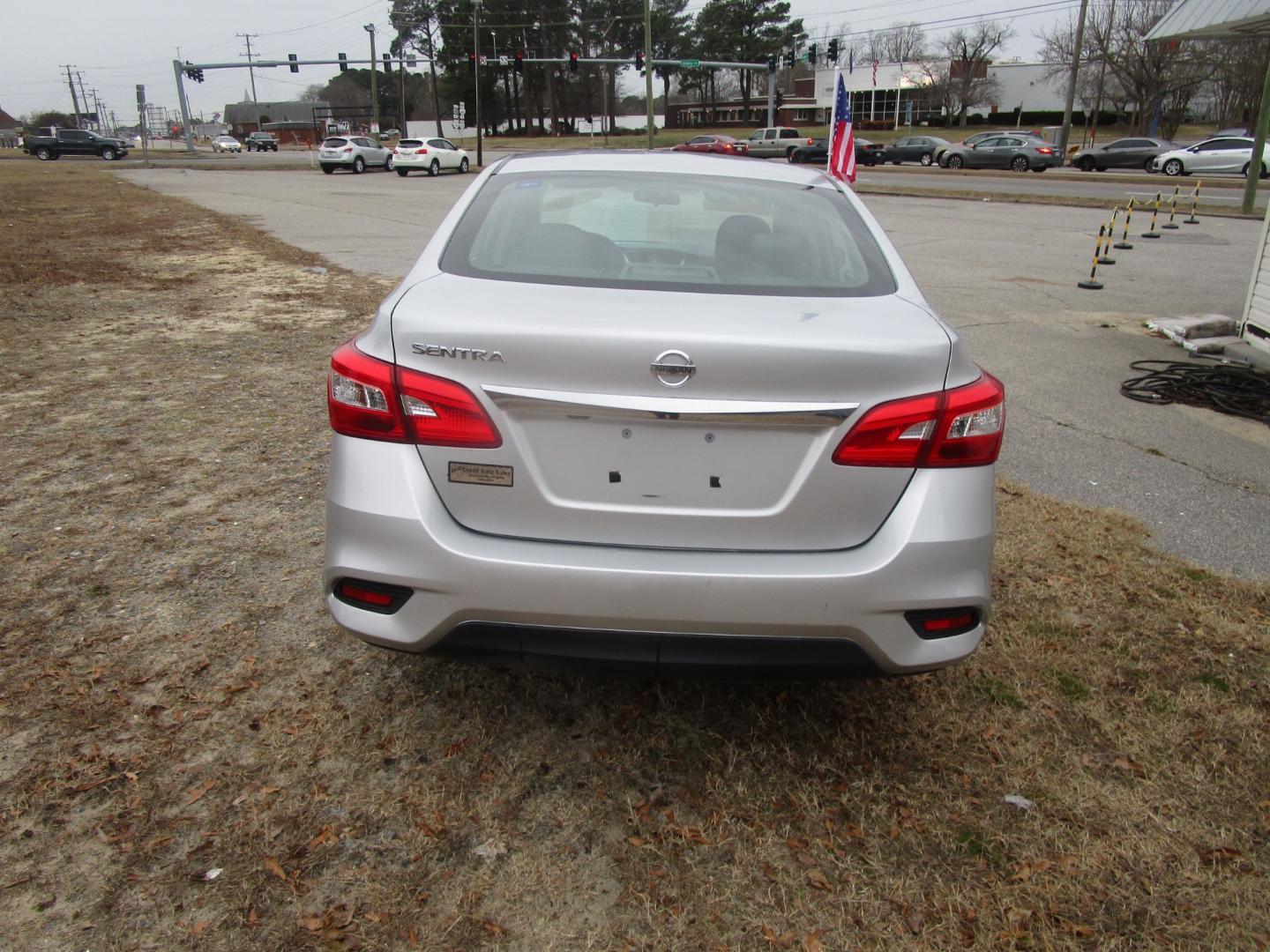 2018 Silver Nissan Sentra S CVT (3N1AB7AP3JY) with an 1.8L L4 SFI DOHC 16V engine, CVT transmission, located at 2553 Airline Blvd, Portsmouth, VA, 23701, (757) 488-8331, 36.813889, -76.357597 - Down Payment: $999 Weekly Payment: $110 APR: 23.9% Repayment Terms: 42 Months ***CALL ELIZABETH SMITH - DIRECTOR OF MARKETING @ 757-488-8331 TO SCHEDULE YOUR APPOINTMENT TODAY AND GET PRE-APPROVED RIGHT OVER THE PHONE*** - Photo#6